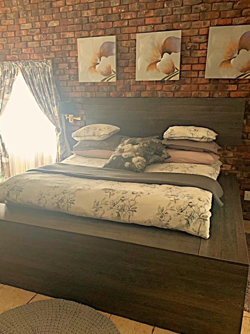 4 Bedroom Property for Sale in Royldene Northern Cape